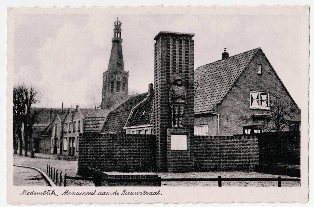 Medemblik – Monument Nieuwstraat., Ophalen of Verzenden, 1920 tot 1940, Ongelopen, Noord-Holland
