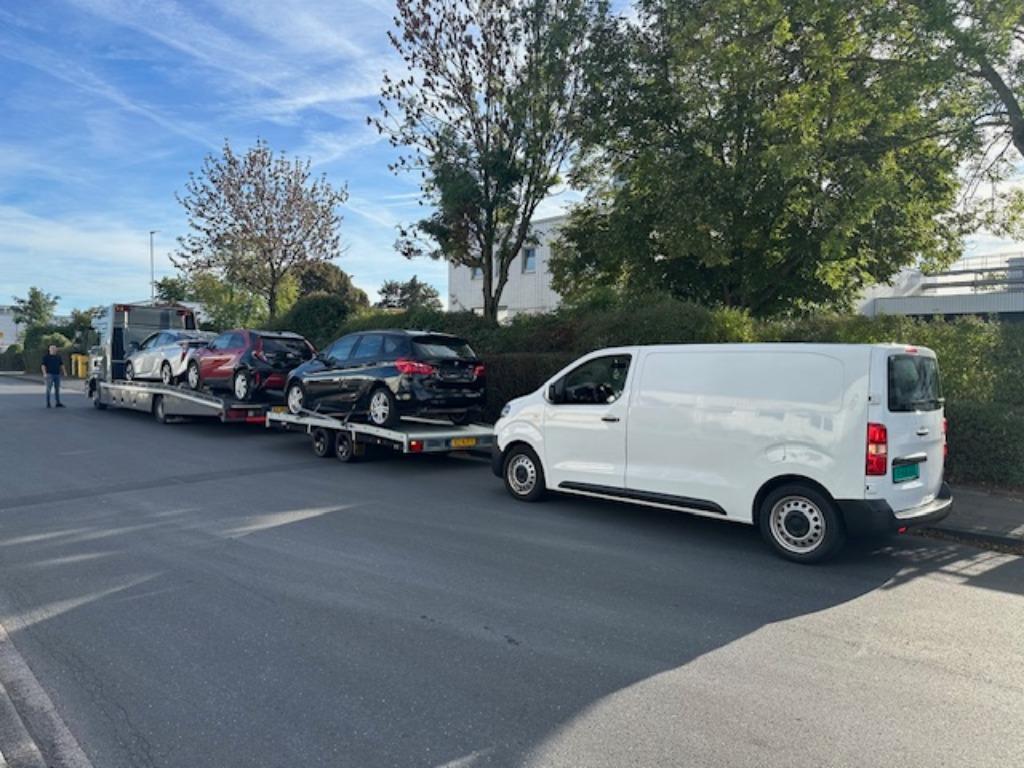 Foto 4 van Transport Camper Caravan Bus Auto Duitsland BENELUX