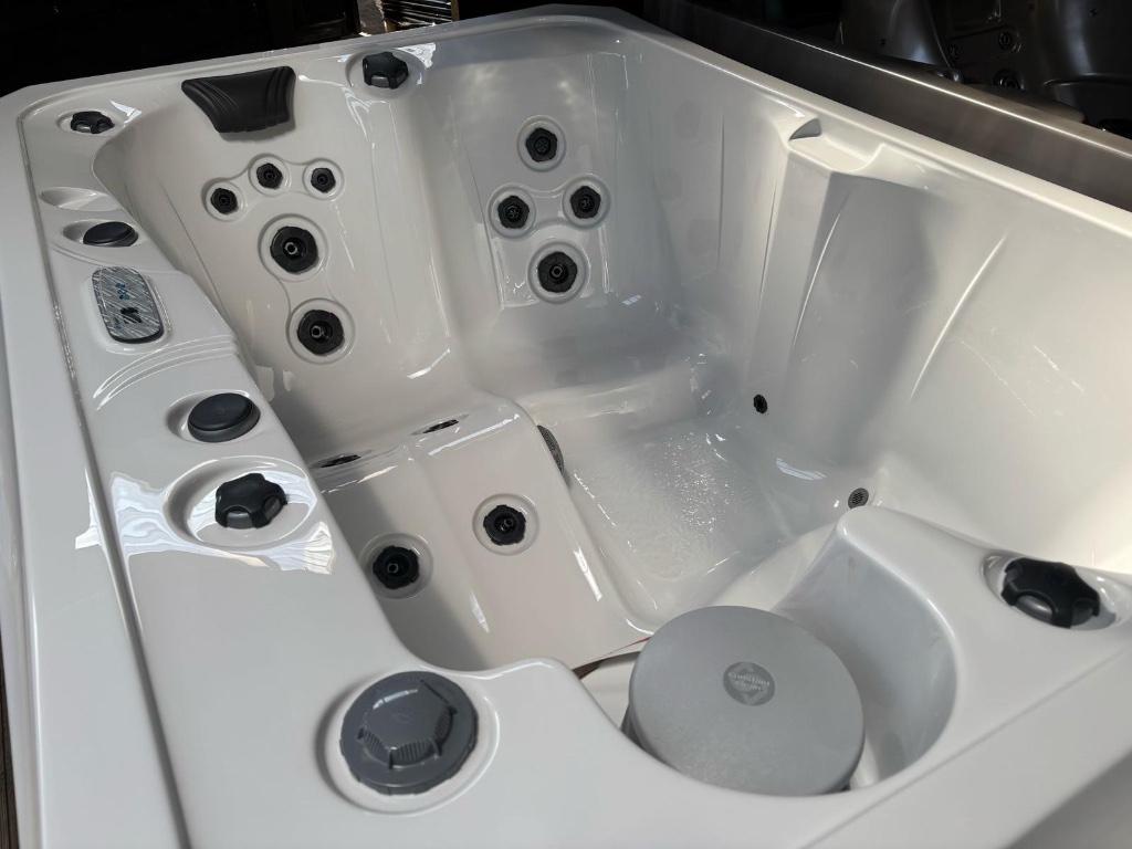 Marquis usa made spa 3 pers. I Garantie I 2025 opruiming!, Ophalen, 8431 NA, Buurstede 17, Wellness4Fun, Nieuw