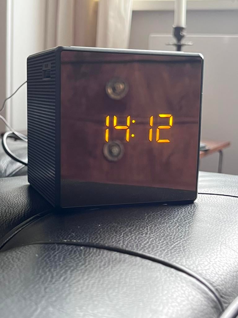 Sony cube space age stijl wekkerradio zwart met twee wekkers, Ophalen of Verzenden, Gebruikt