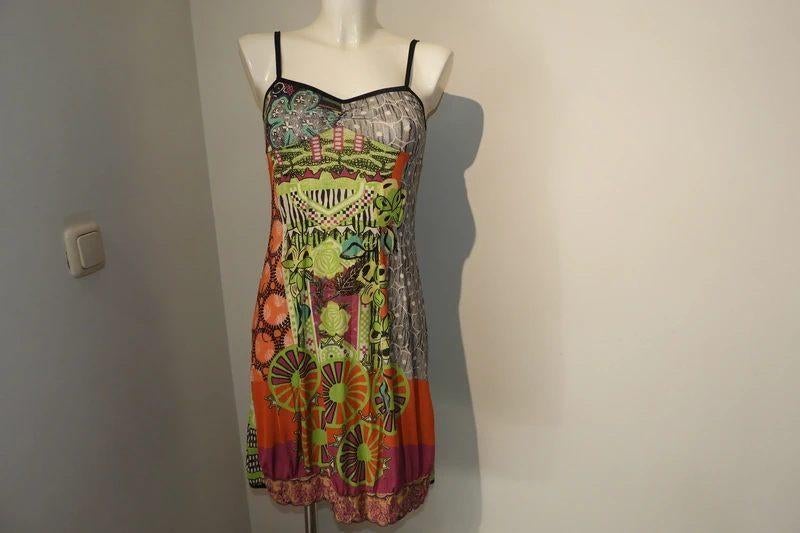Save the Queen stretch jurk thema print gipsy reizigers S, Kleding | Dames, Overige kleuren, Save the queen, Ophalen of Verzenden