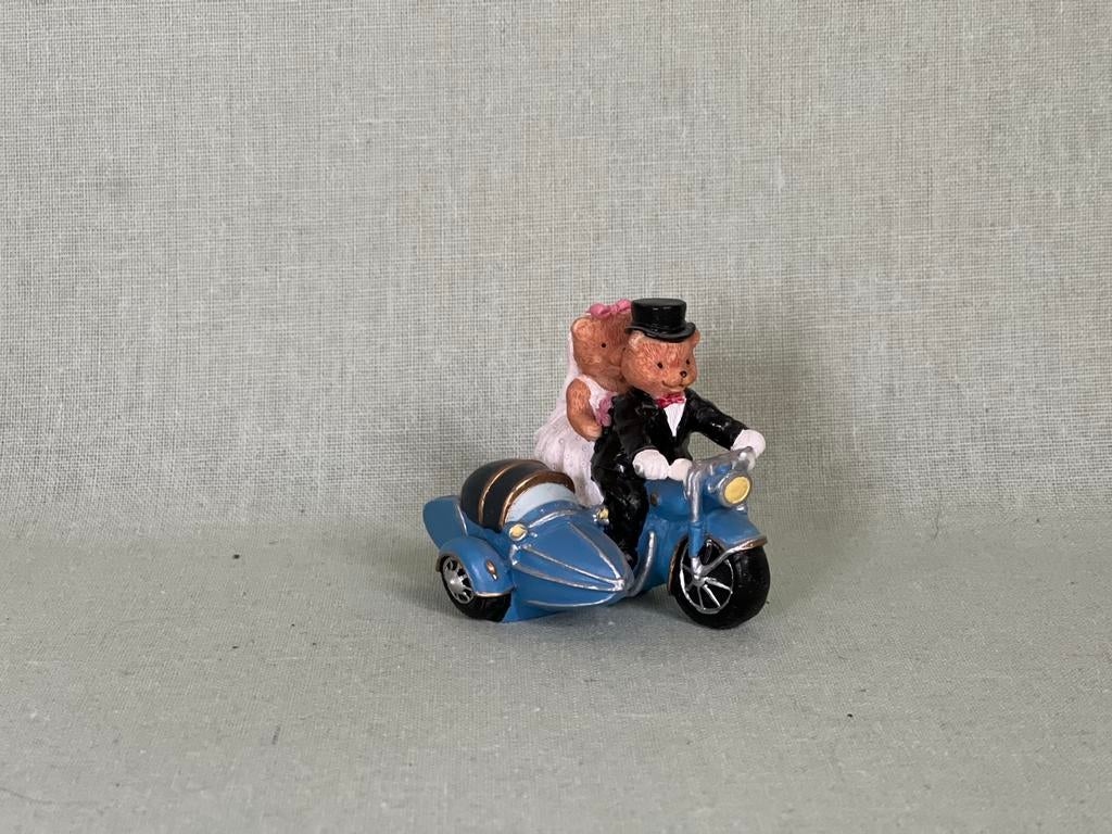 Beeldje getrouwde beren op motor, Verzamelen, Beelden en Beeldjes, Ophalen of Verzenden, Zo goed als nieuw, Dier