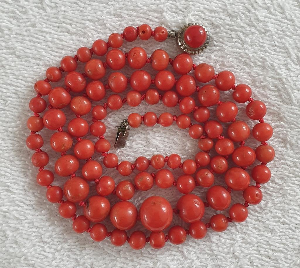 Antieke Vintage Bloedkoraal ketting., Sieraden, Tassen en Uiterlijk, Antieke sieraden, Ketting, Zilver, Met edelsteen, Ophalen of Verzenden