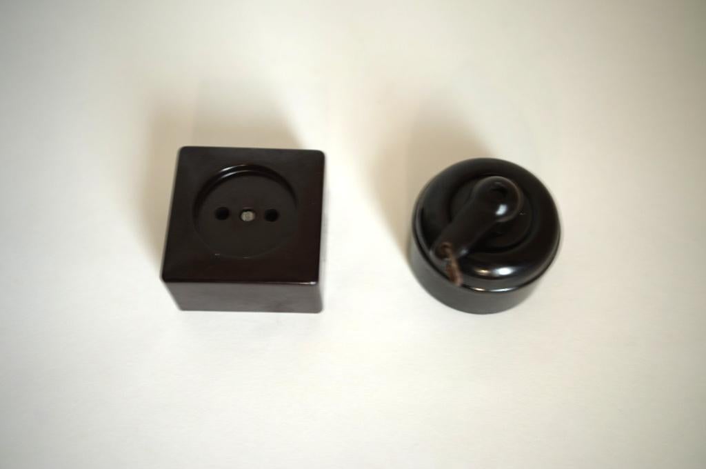 bakeliet schakelmateriaal stopcontact, Ophalen of Verzenden