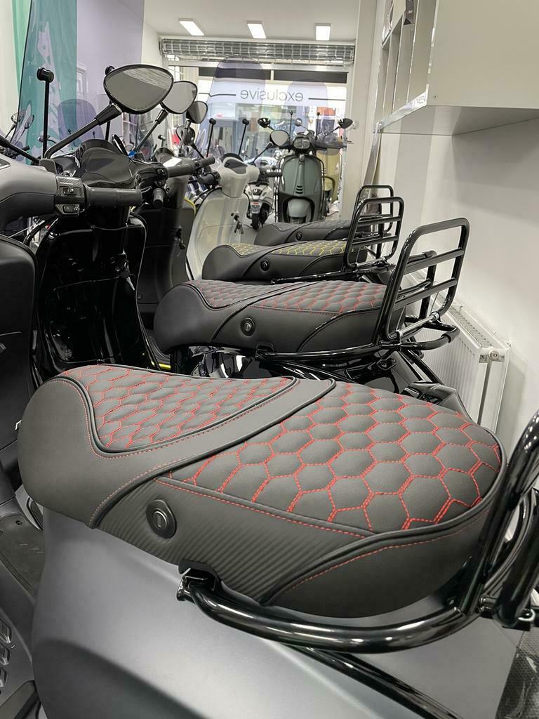 Custom zadel buddyseat voor Vespa Sprint Primavera RS Carbon, Ophalen of Verzenden, Zo goed als nieuw, Vespa