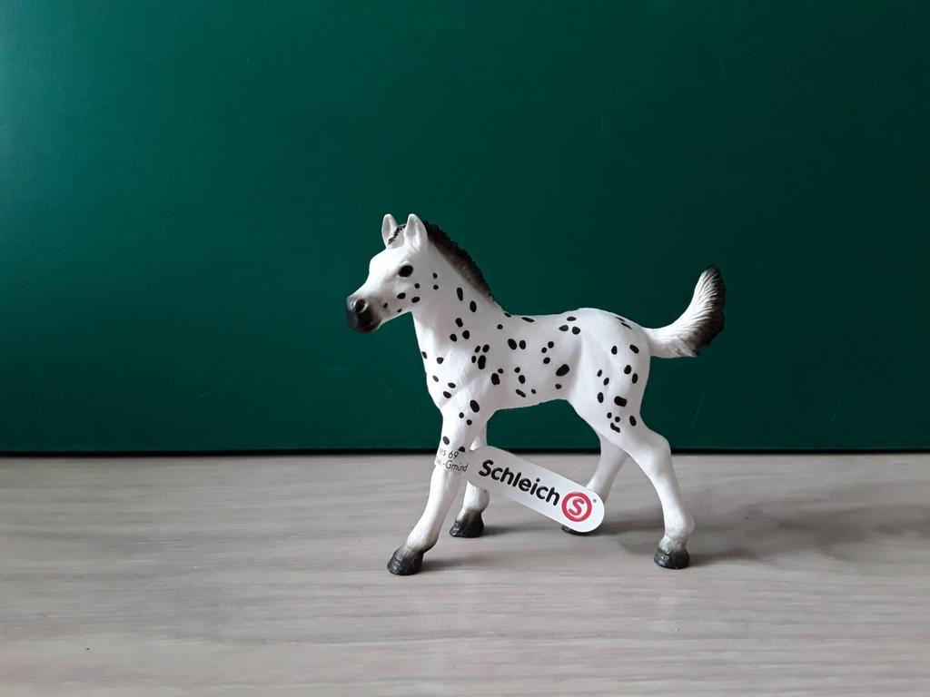 Schleich paarden veulens, Verzamelen, Dierenverzamelingen, Nieuw, Beeldje of Figuurtje, Paard, Ophalen of Verzenden