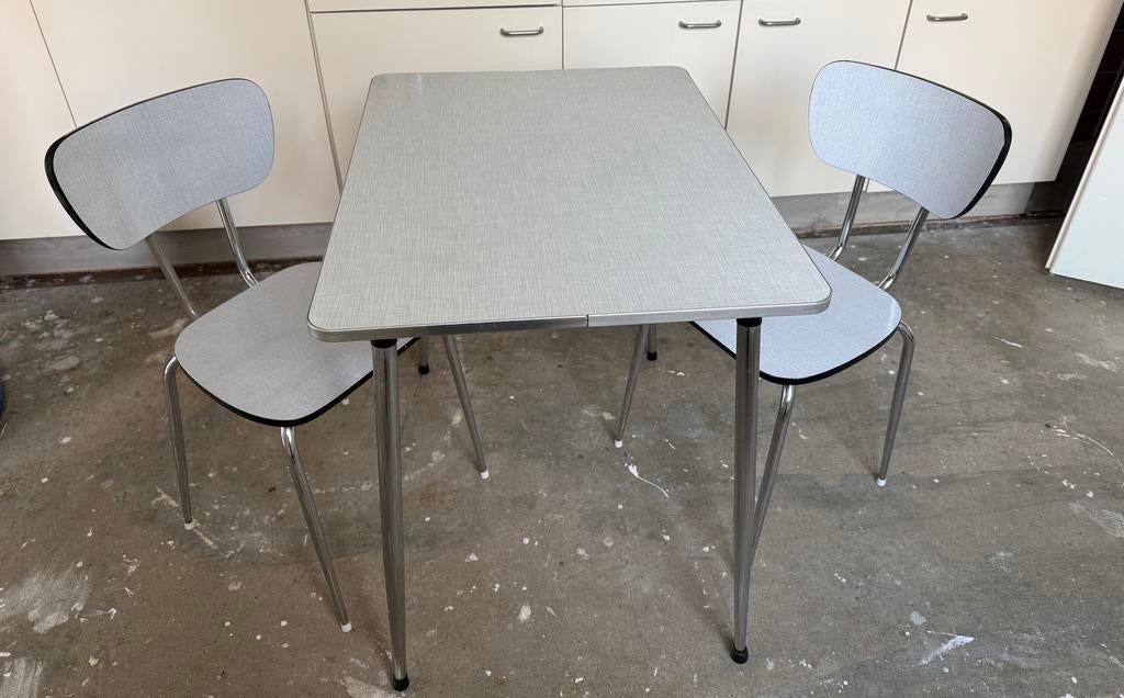 Vintage eettafel met 2 stoelen, Ophalen, Gebruikt, 50 tot 100 cm, Vintage