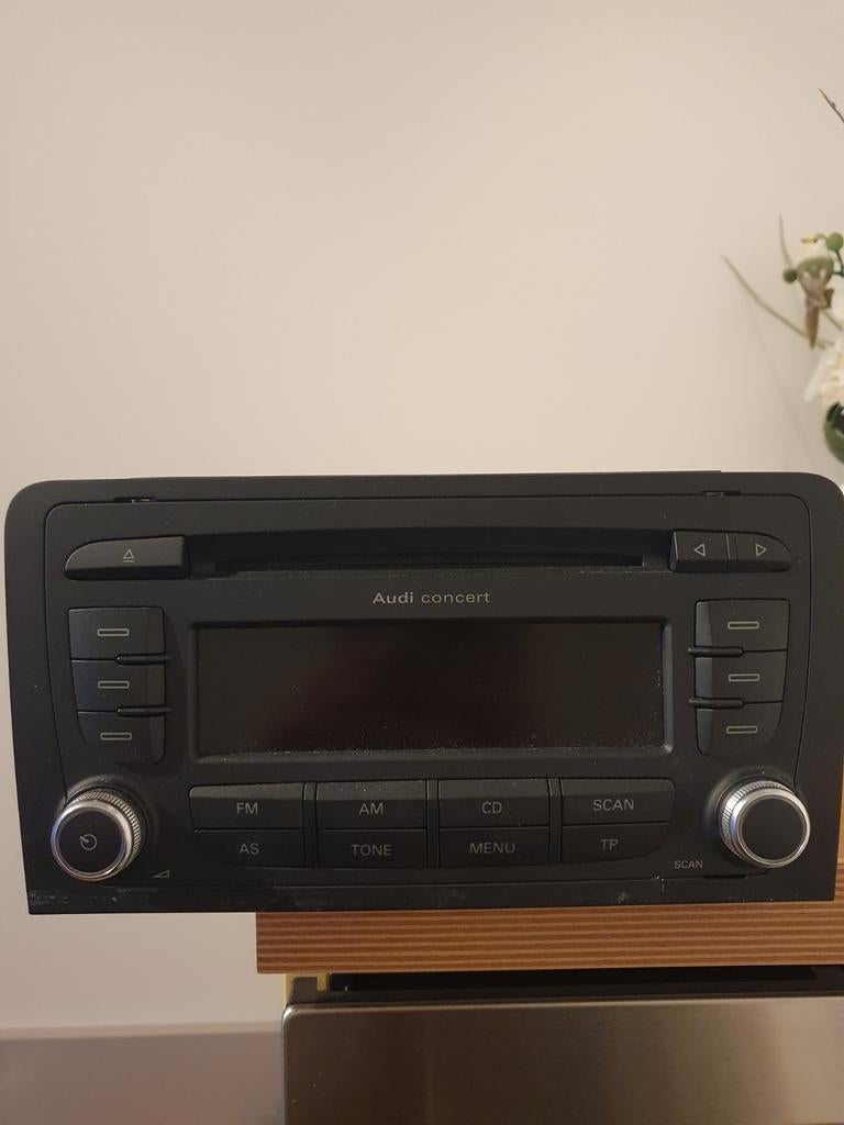 Audi a3 2009 concert radio origineel, Ophalen of Verzenden
