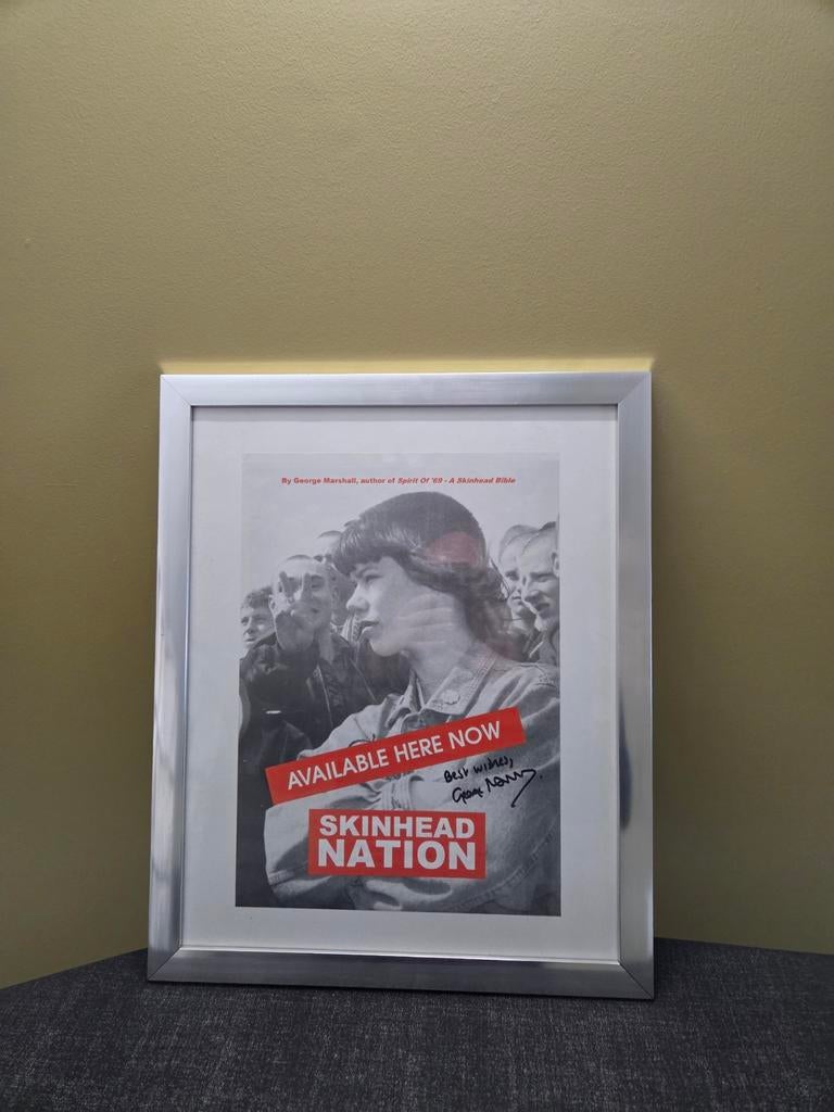 gesigneerde rare skinhead poster in lijst ska oi skinheads, Ophalen of Verzenden