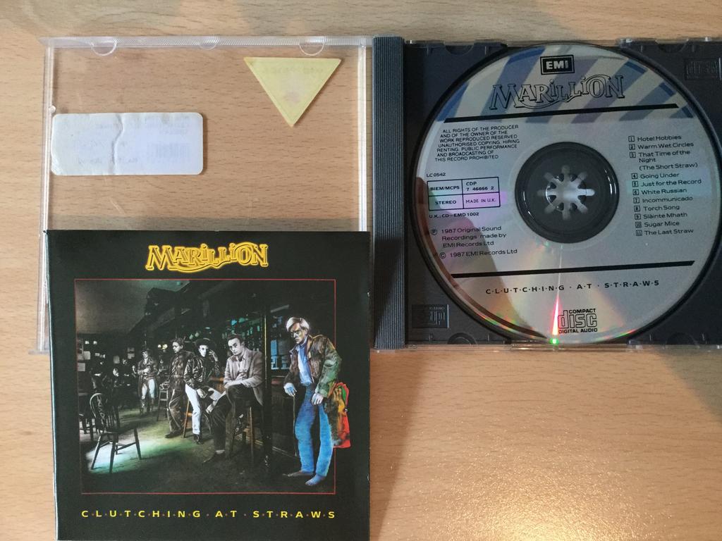 Marillion-Clutching at straws., Ophalen of Verzenden, Zo goed als nieuw, Progressive