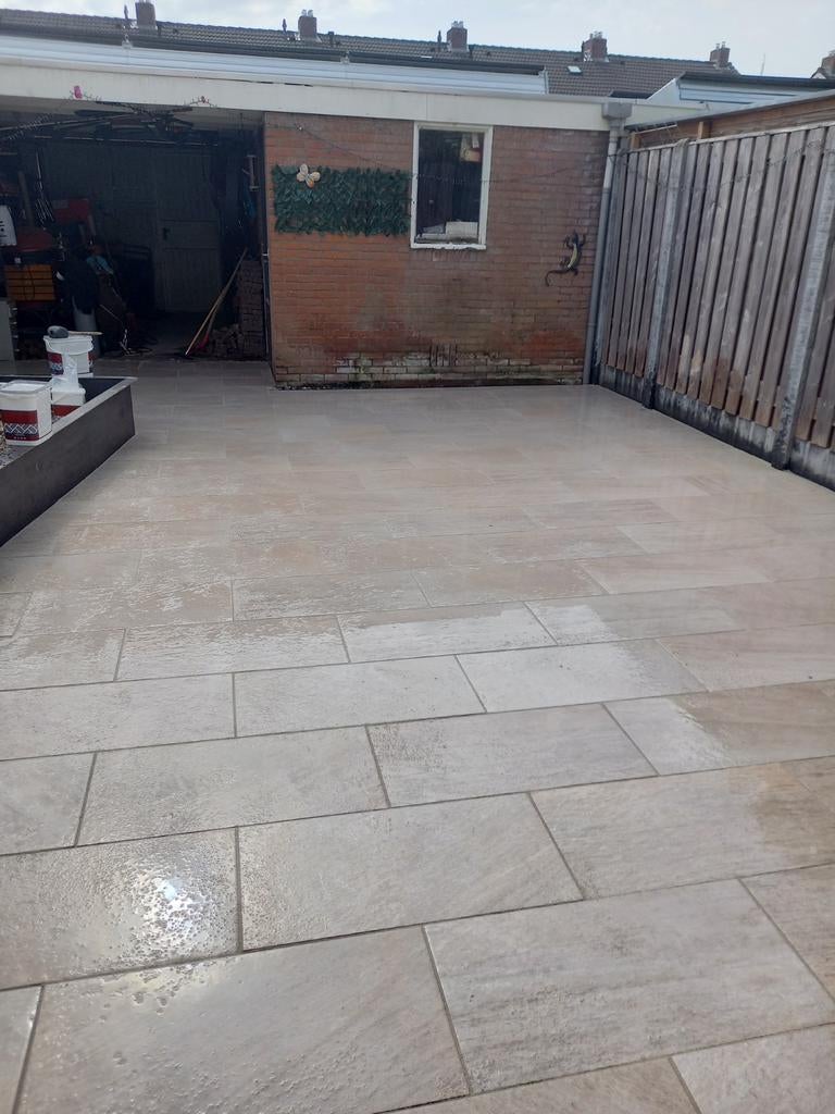 Stratenmaker, Bestrating
