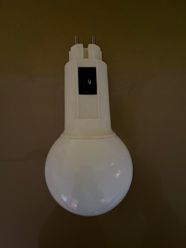 VRIELAND DESIGN. —  1980.  —. STEKKERLAMP., Ophalen of Verzenden