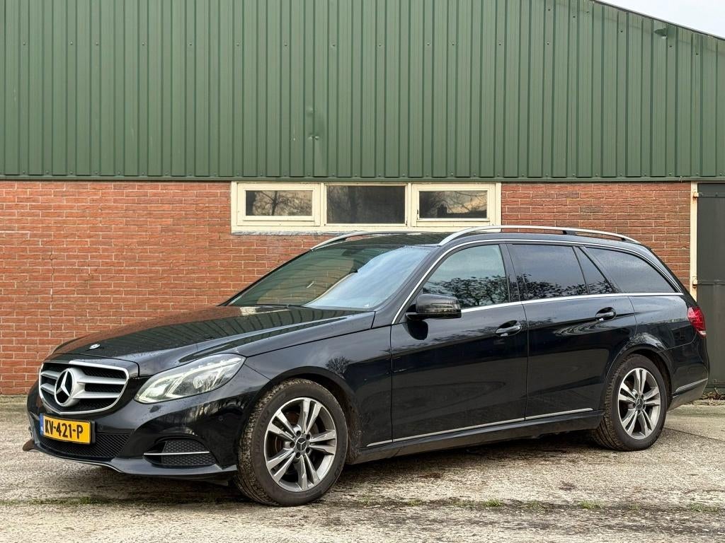 Mercedes-Benz E-Klasse E300 V6 Automaat|Leder|Stoelverw.LED, Auto's, Mercedes-Benz, Automaat, Achterwielaandrijving, Diesel, 6 cilinders