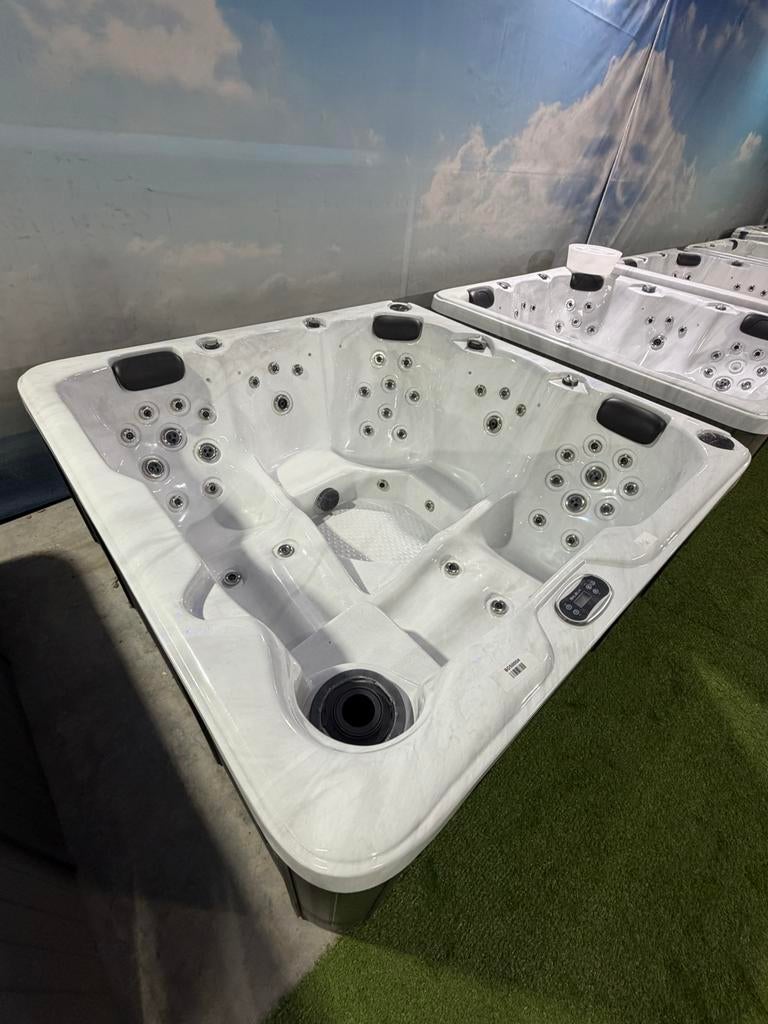 Jacuzzi Balboa 5 persoons incl garantie, Verzenden, Zo goed als nieuw