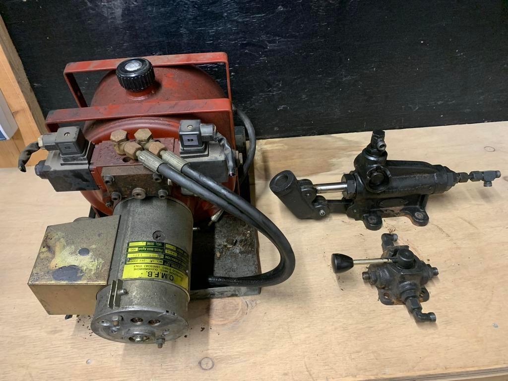 OMFB Hydraulische Pomp, Ophalen