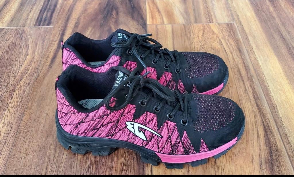 Werkschoenen mt 37, Ophalen of Verzenden, Zo goed als nieuw, Overige typen, Overige merken