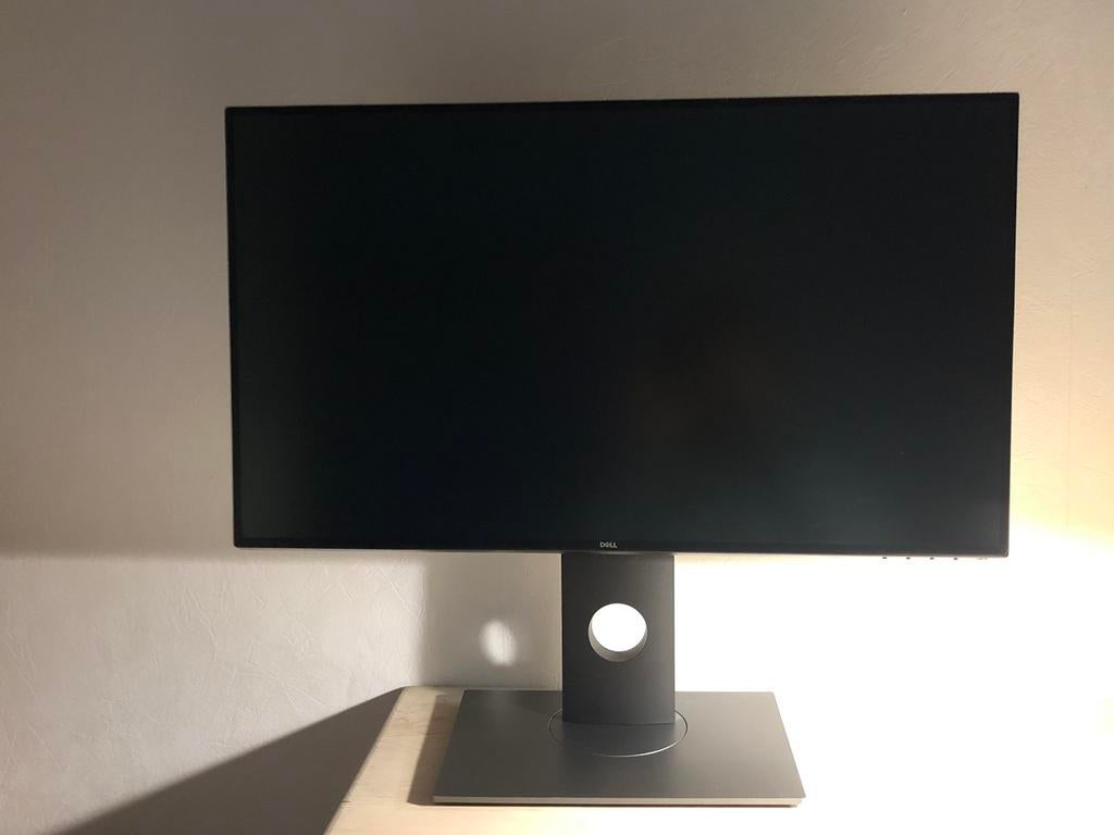 27” 4k Dell UltraSharp IPS monitor, Computers en Software, Monitoren, IPS, Kantelbaar, Ophalen of Verzenden, HDMI