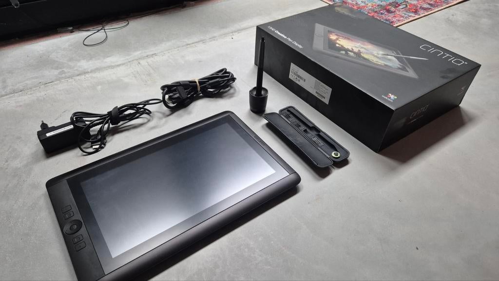 Wacom Cintiq 13 inch display tekentablet, Computers en Software, Tekentablets, Gebruikt, Multi-touch, Ophalen of Verzenden, Wacom