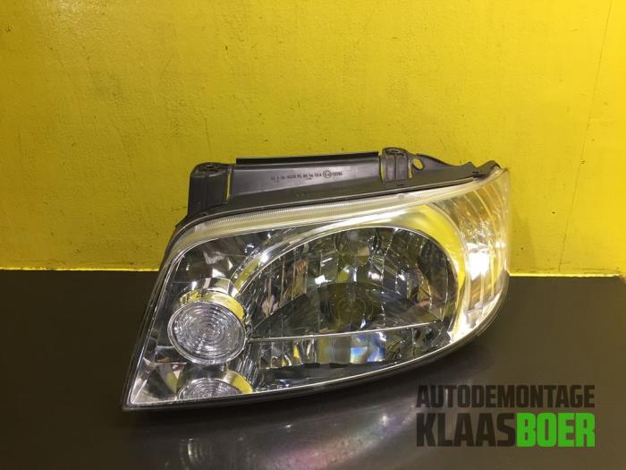 Koplamp links van een Hyundai Matrix, Ophalen of Verzenden, 12 maanden garantie, Gebruikt, Hyundai