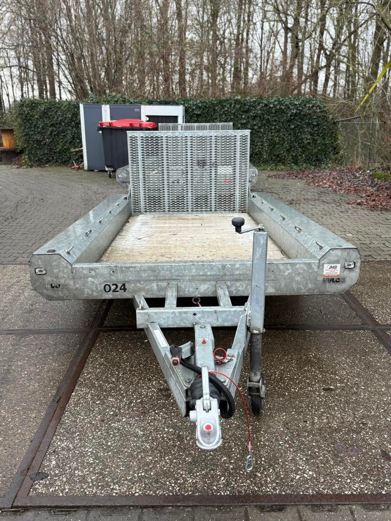 Hulco Terrax-2 3000kg (2020) machineaanhanger / plateauwagen, Auto diversen, Aanhangers en Bagagewagens, Ophalen, Zo goed als nieuw