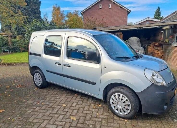 Renault Kangoo 1,5DCI weinig KM 145.000, Auto's, Renault, 1200 kg, 650 kg, Geïmporteerd, 17 km/l