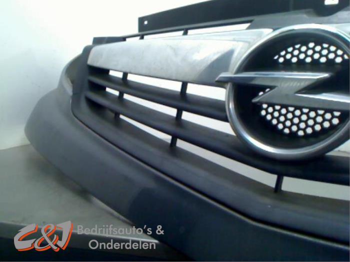 Grille van een Opel Vivaro, Gebruikt, -, -, Opel