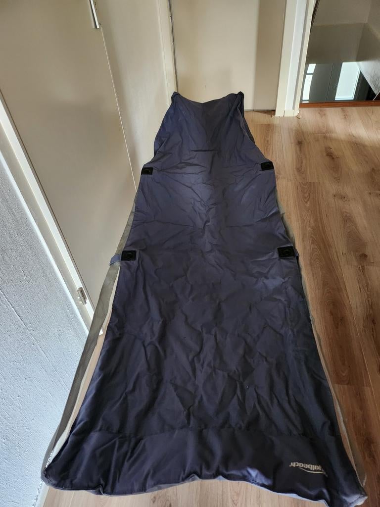Grijze stretcher / campingbed - weinig gebruikt, Ophalen, Zo goed als nieuw