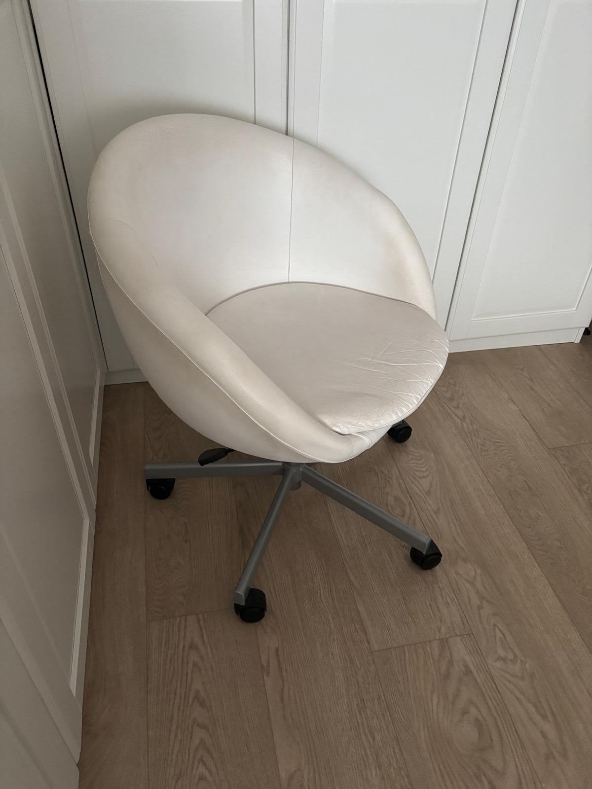 Witte Ikea bureaustoel op wieltjes - Zo goed als nieuw, Kunststof, Wit, Ophalen of Verzenden, Zo goed als nieuw