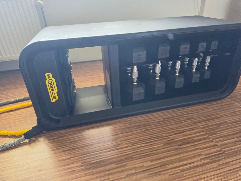 Technogym bench compleet, Ophalen, Overige materialen, Benen, Gebruikt
