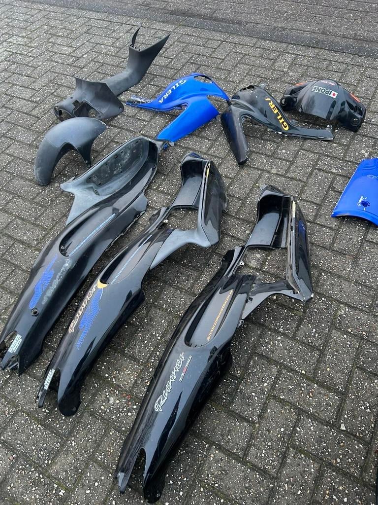 Verschillende Gilera Runner kapdelen, Fietsen en Brommers, Brommeronderdelen | Scooters, Gebruikt, Piaggio, Kap, Ophalen of Verzenden