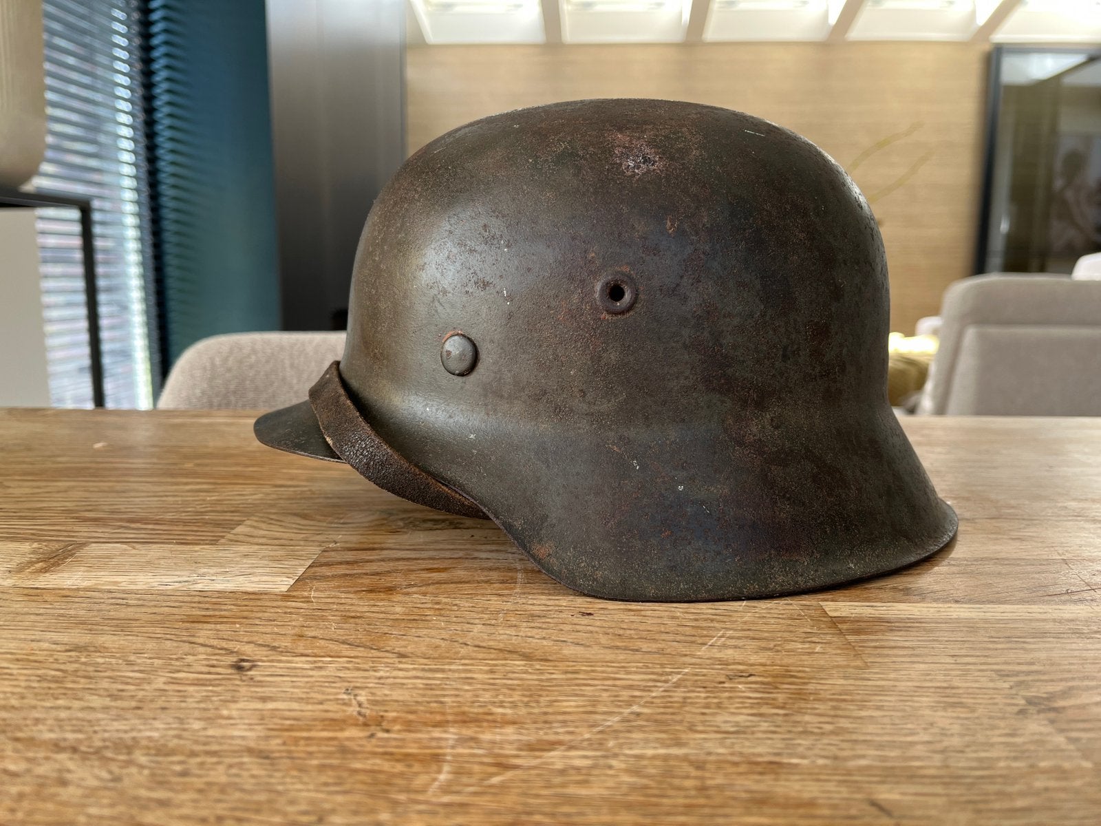 Duitse staalhelm M42 no decal grote maat 68, Verzamelen, Ophalen of Verzenden, Duitsland, Kleding of Schoenen