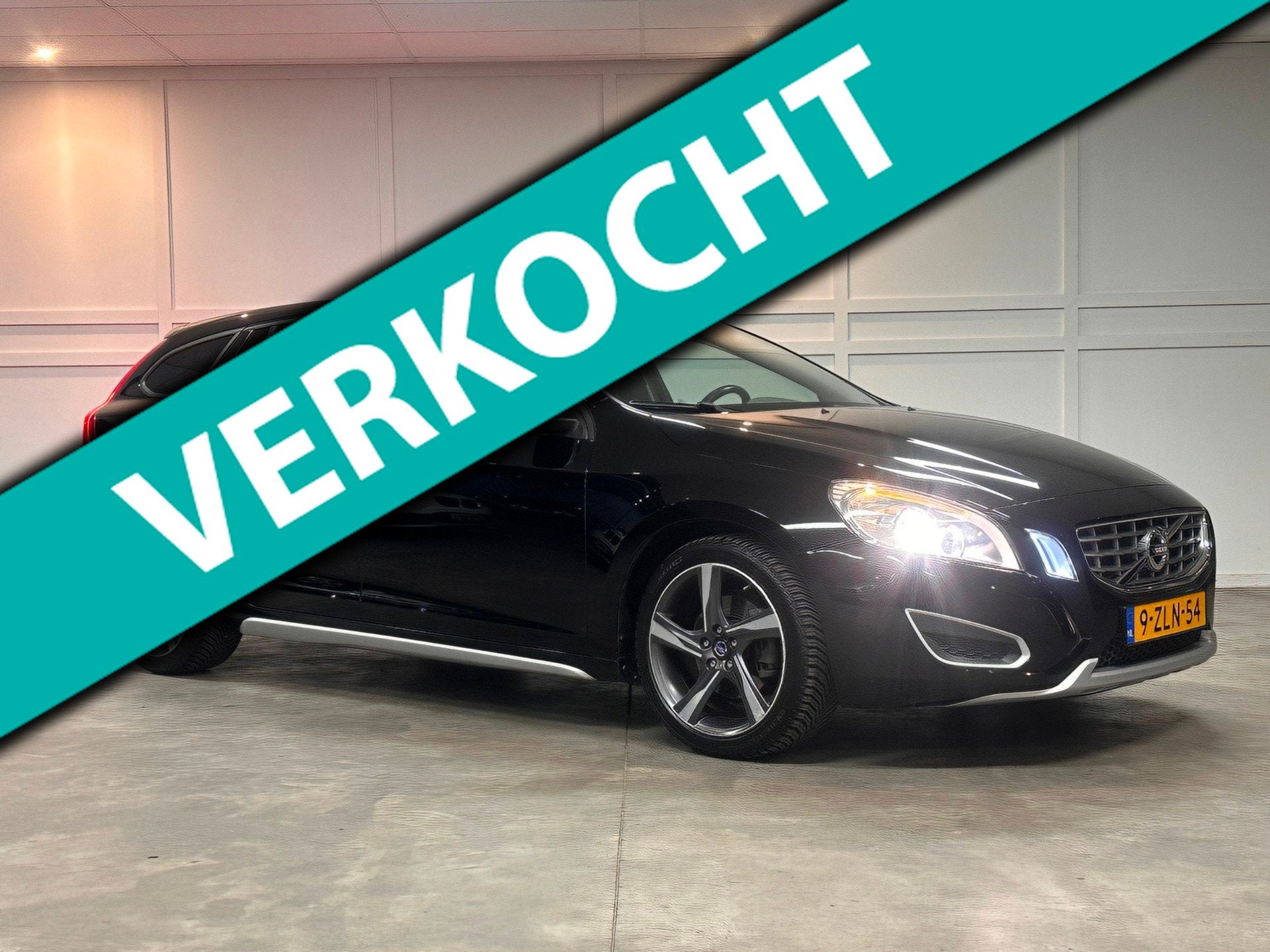 Volvo V60 1.6 T3 R-Design, Auto's, Voorwielaandrijving, Gebruikt, 4 cilinders, 150 pk
