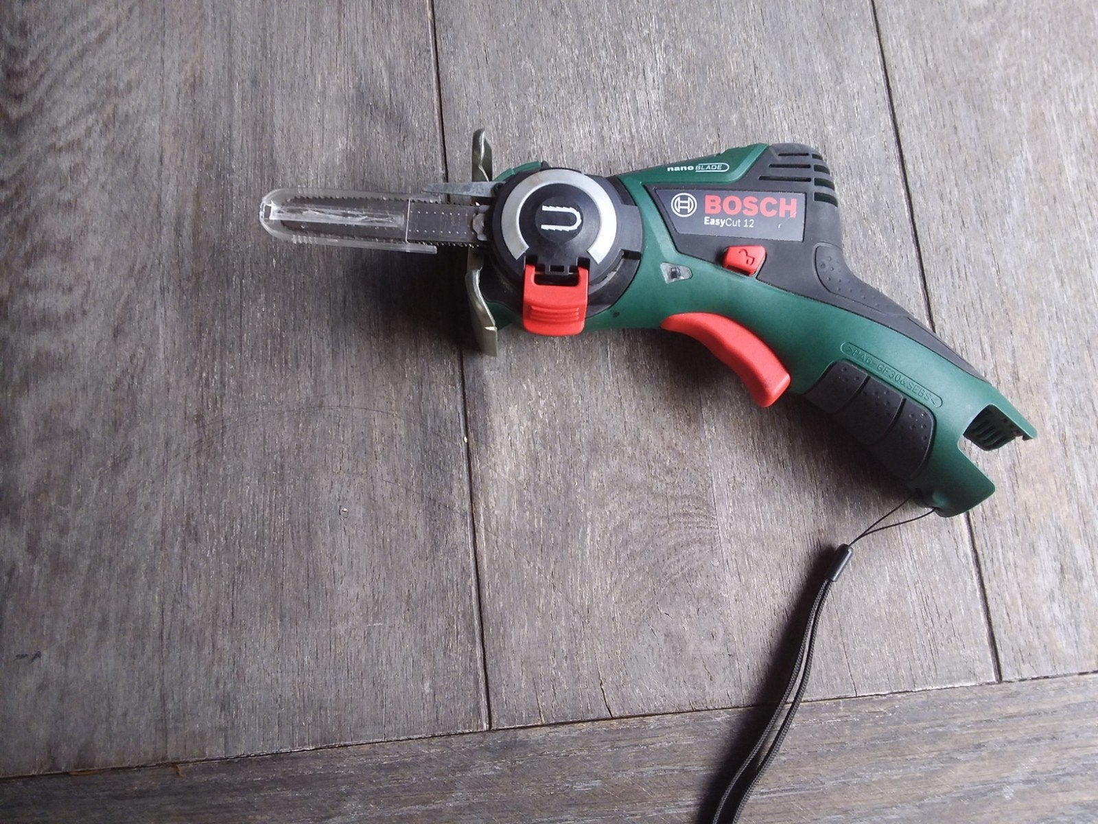Bosch EasyCut 12 Accu NanoBlade Zaag - Zo goed als nieuw, Minder dan 30 mm, Ophalen of Verzenden, Zo goed als nieuw, Reciprozaag