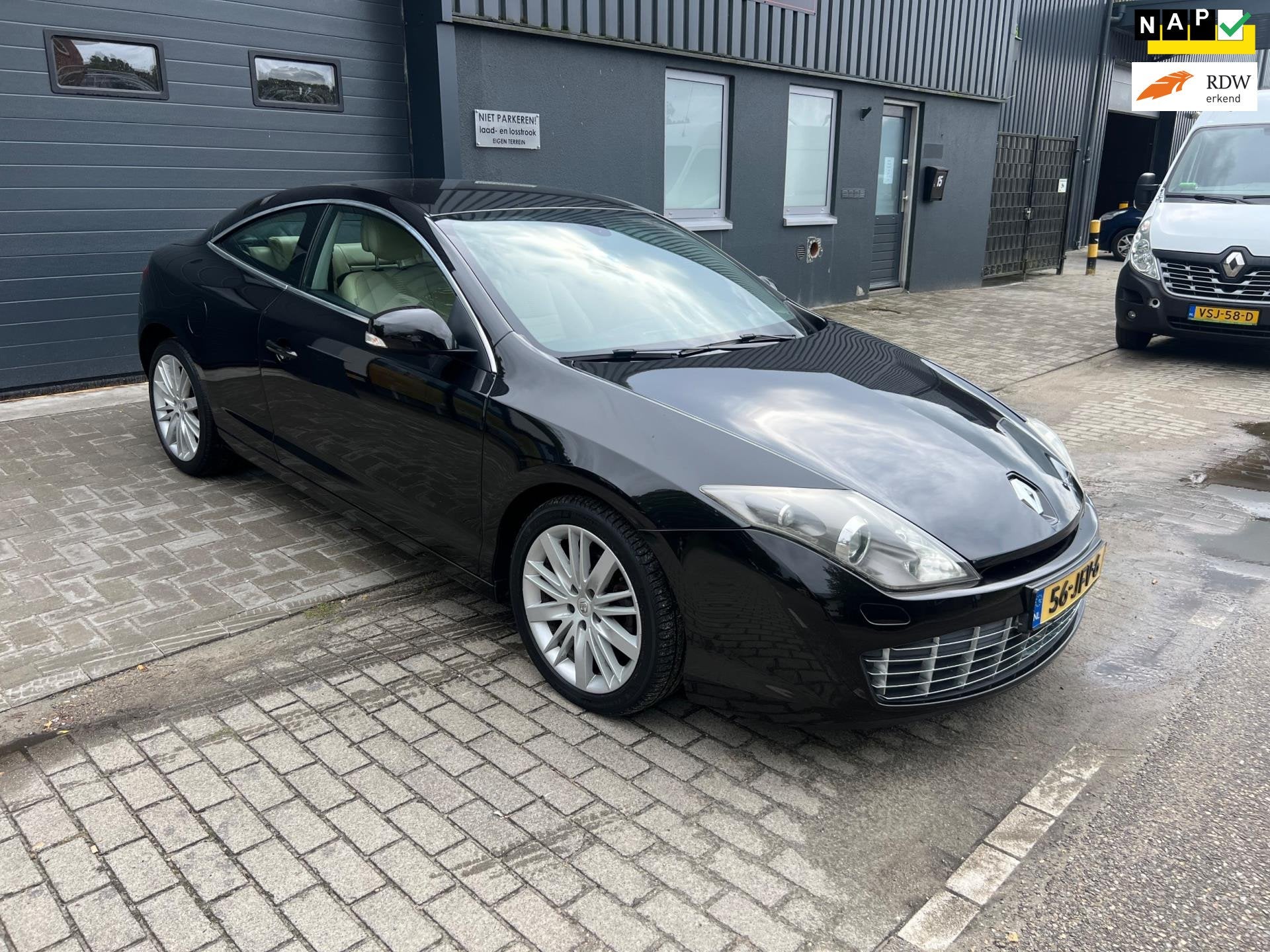 Renault Laguna Coupé 2.0 1STE EIGENAAR AUTOMAAT, Auto's, Renault, Gebruikt, Beige, 4 cilinders, 4 stoelen