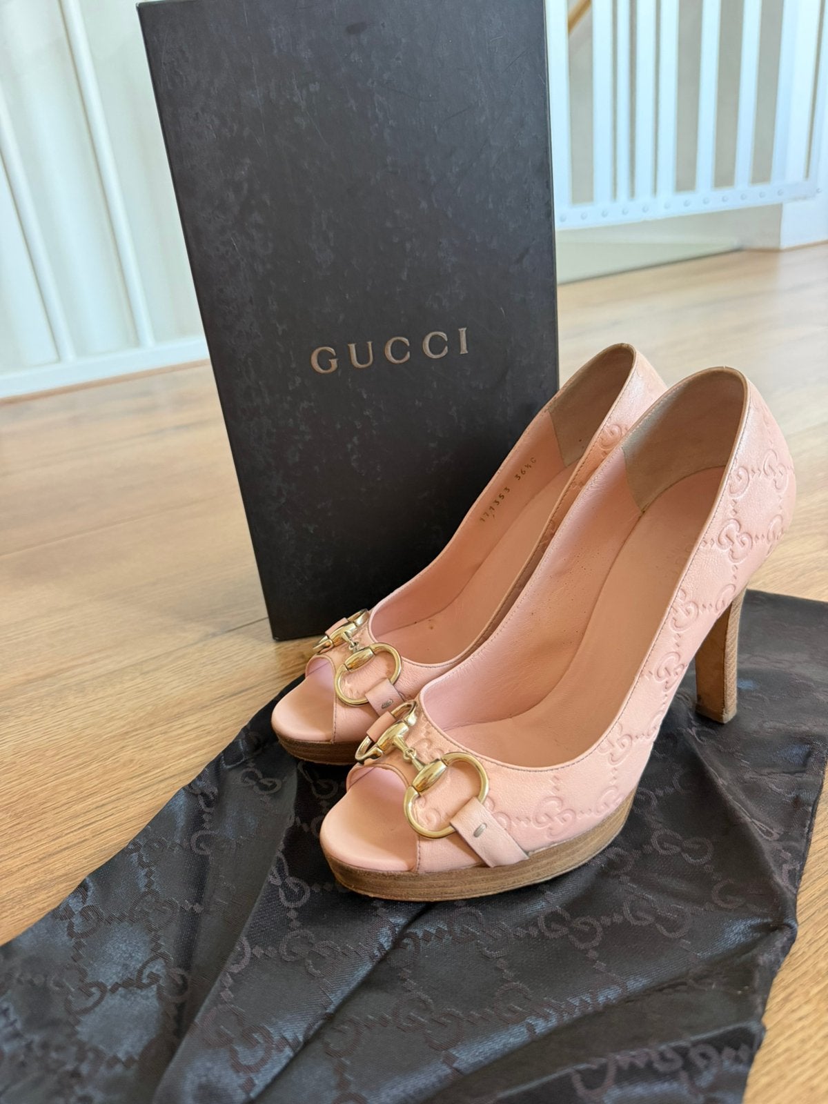 hakken gucci 36.5, Kleding | Dames, Schoenen, Ophalen of Verzenden, Zo goed als nieuw, Zwart
