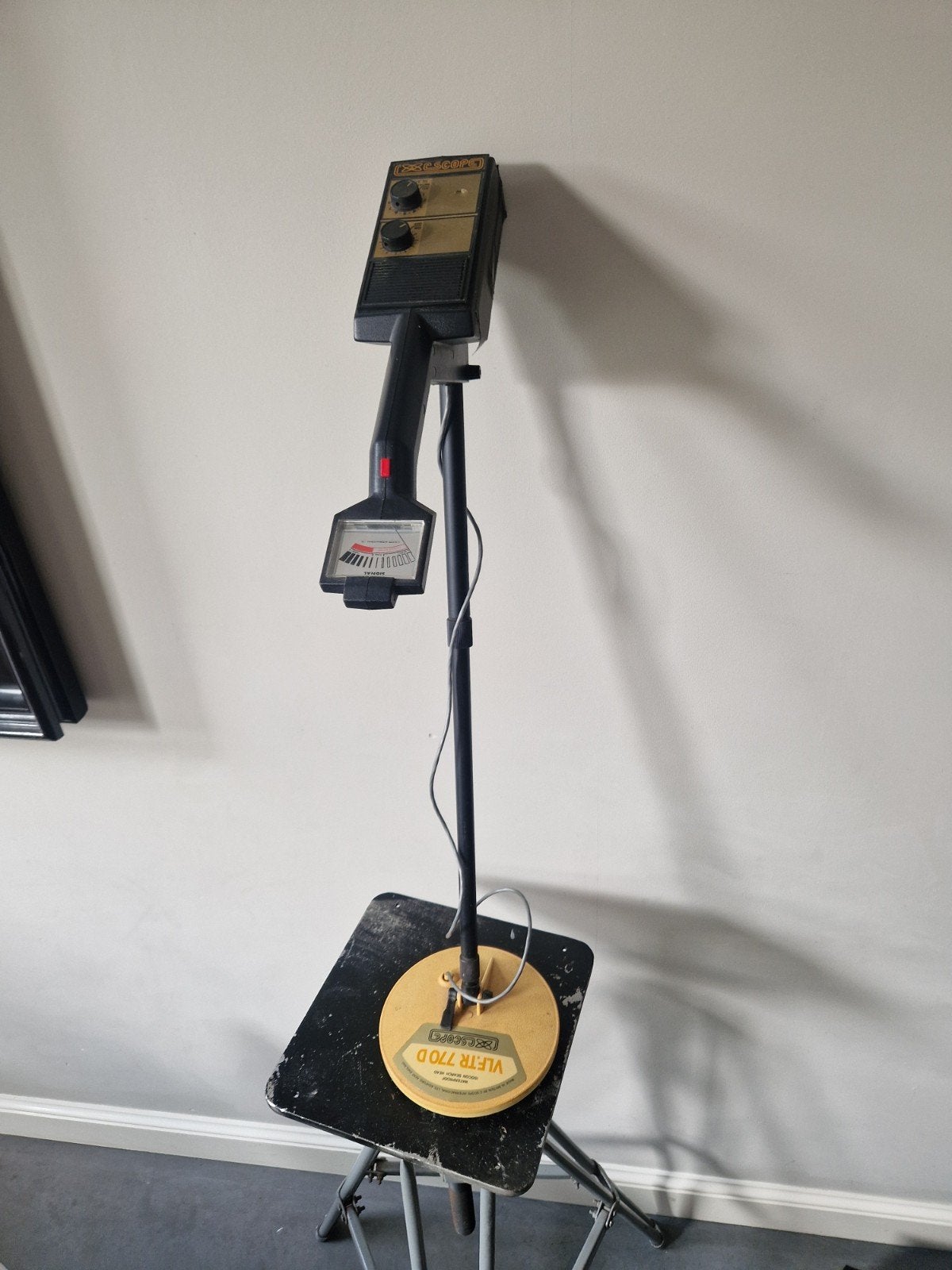 vintage metaal detector klepje van batterij mist, Ophalen