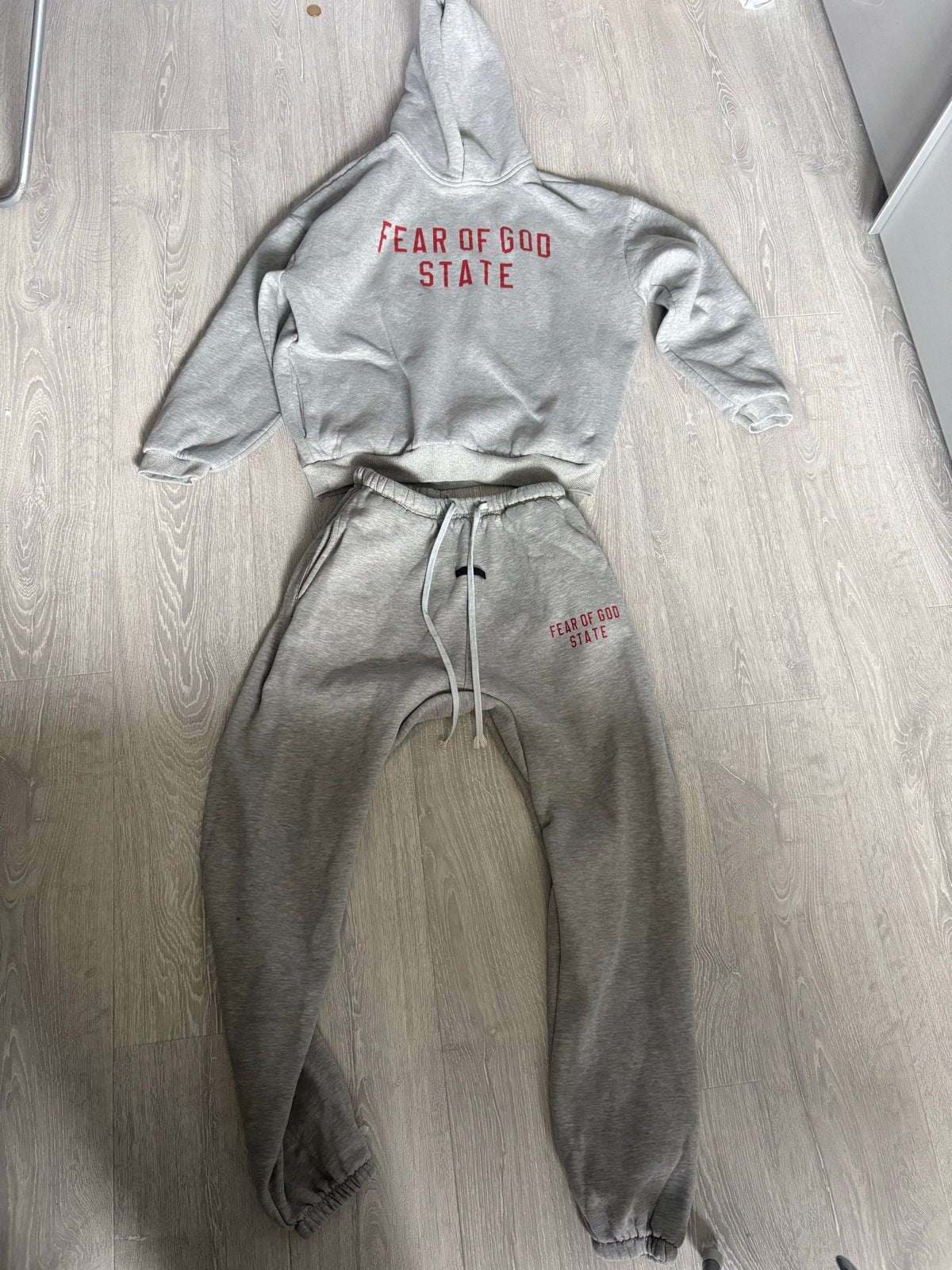 Fear of God Essentials trainingspak grijs, Kleding | Heren, Ophalen of Verzenden, Zo goed als nieuw