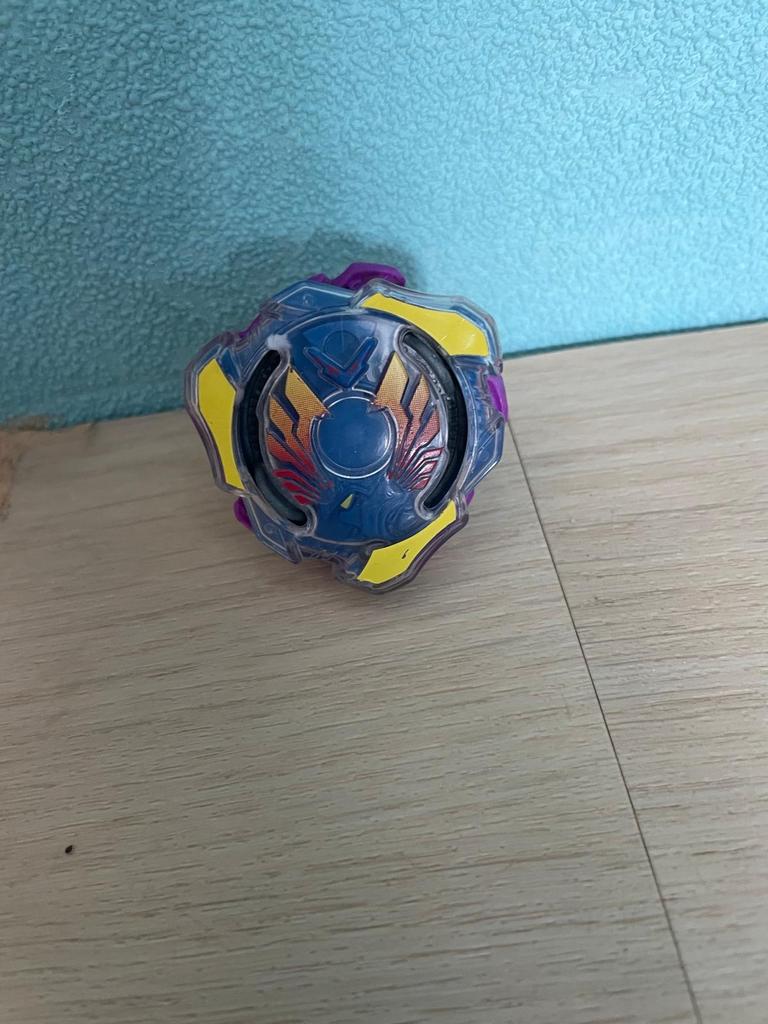 Beyblades met arena’s, Ophalen of Verzenden, Gebruikt