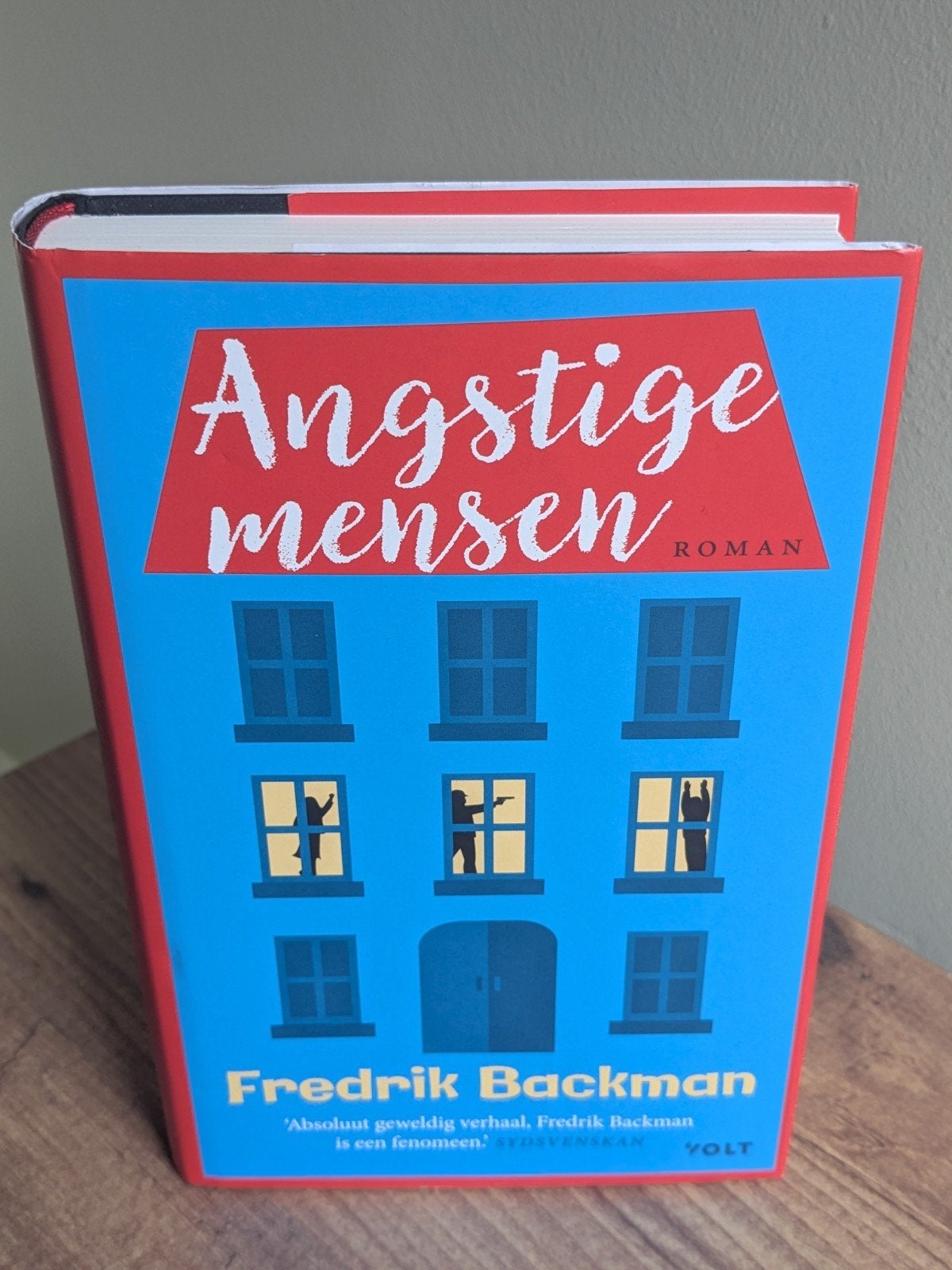 Angstige mensen - Fredrik Backman (Roman), Ophalen of Verzenden, Zo goed als nieuw, Fredrik Backman, Europa overig