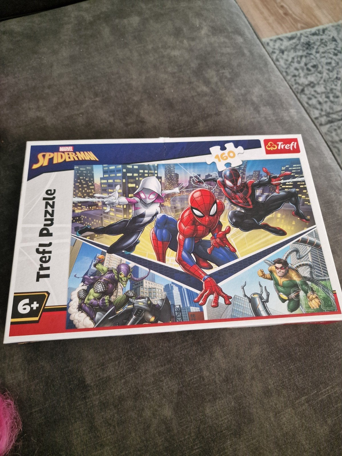 Trefl Spider-Man Puzzel 160 stukjes - Zo goed als nieuw, Ophalen of Verzenden