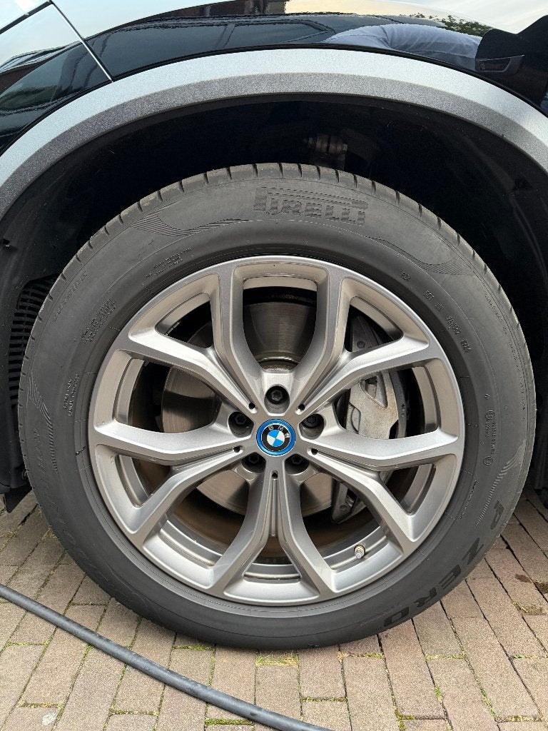 Originele BMW 19-inch (V-spaak 734) Pirelli P Zero banden (m2445942049 ...