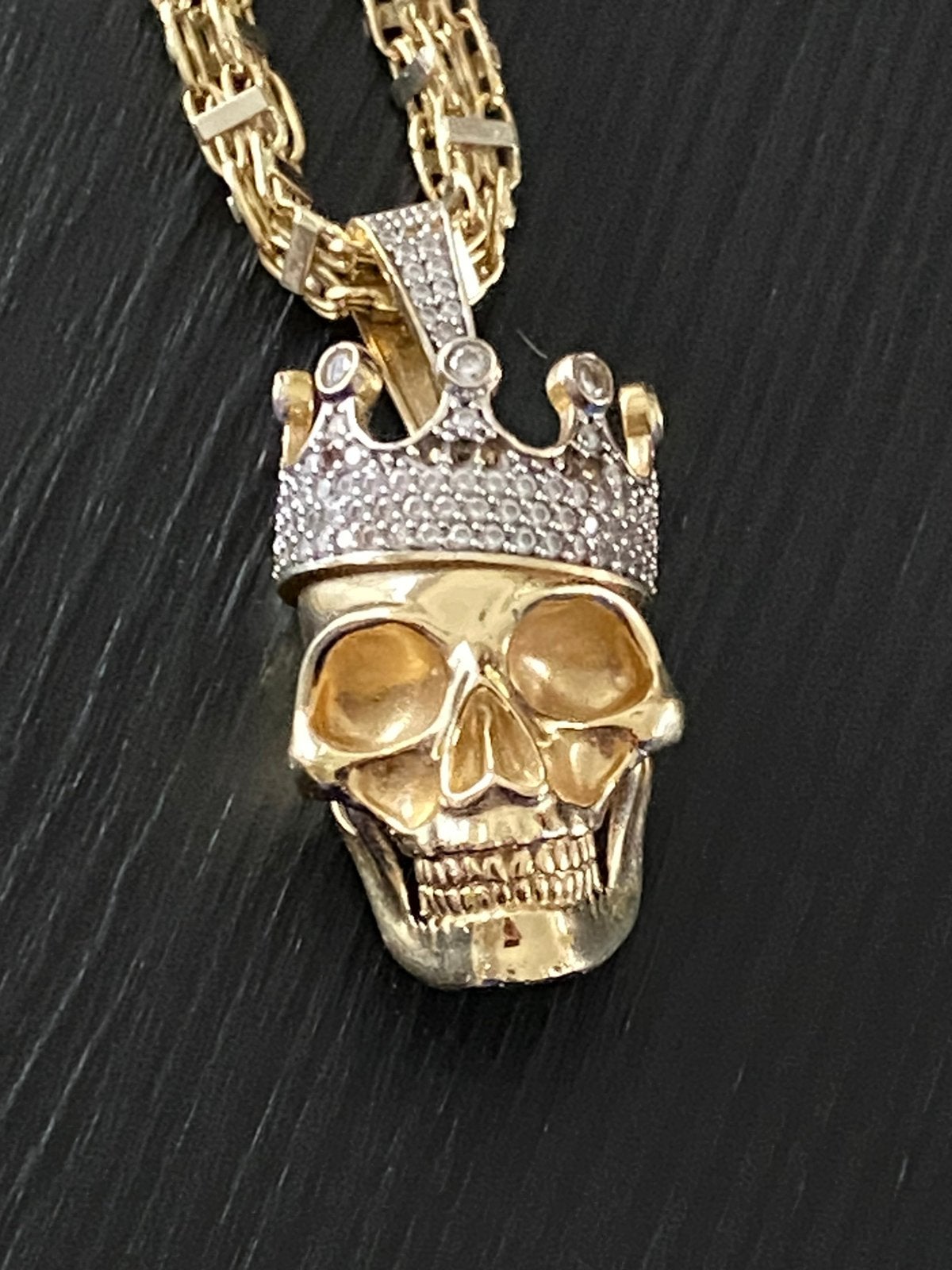 14 karaats gouden ketting met kingskull hanger, Ophalen, Zo goed als nieuw, Goud