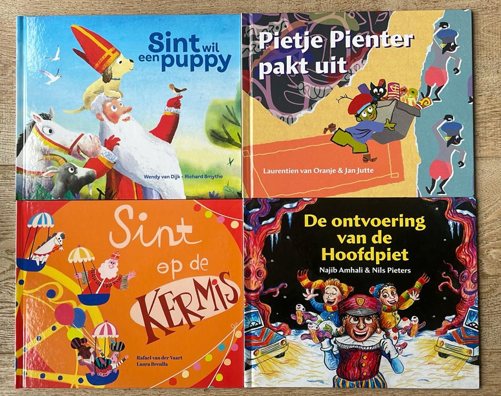 4 Sinterklaasboeken, Diversen, Sinterklaas, Ophalen of Verzenden