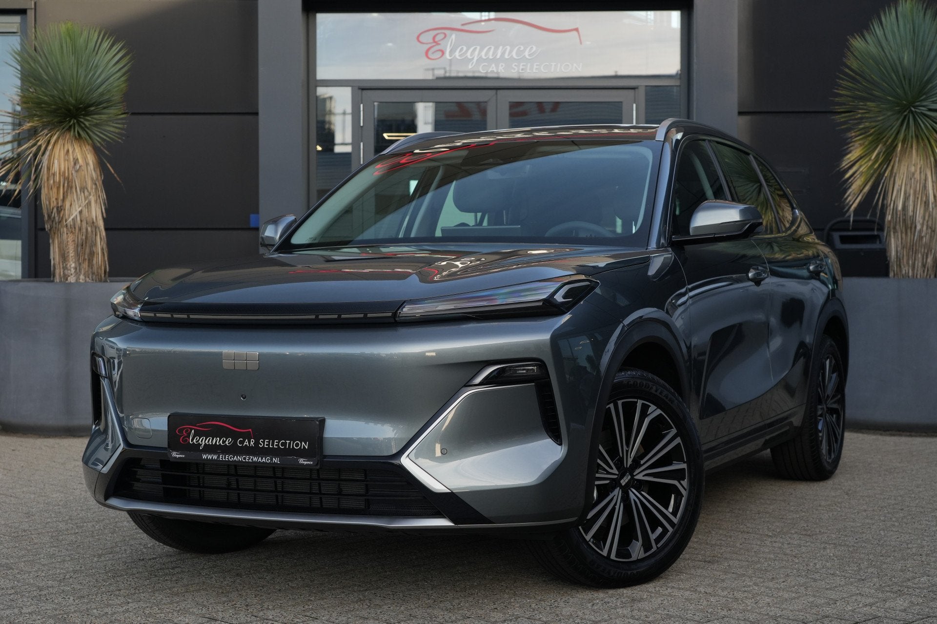 GEELY Starray EM-i 1.5 Max+ | PHEV | 262 PK | Panoramadak |, Gebruikt, Zwart, Starray EM-i, 1790 kg