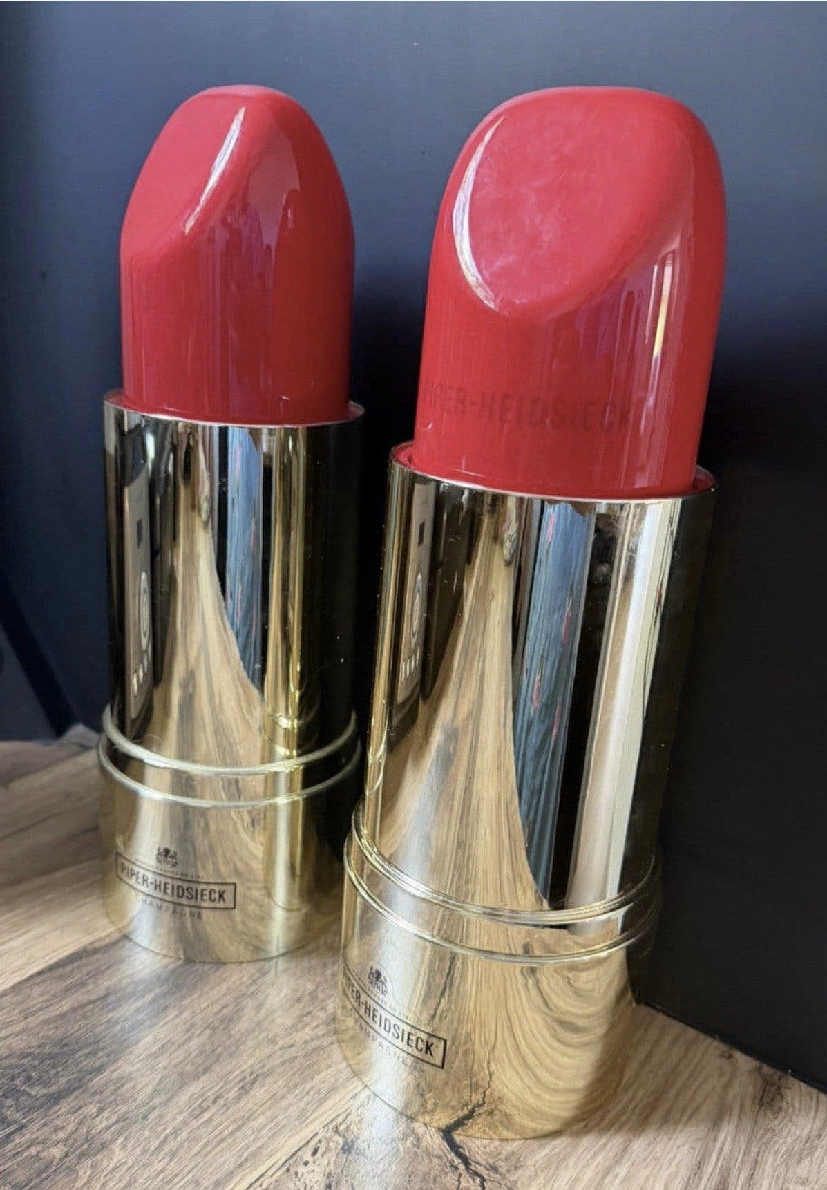 2 Piper-Heidsieck “Lipstick” champagne-koelers, Ophalen of Verzenden, Kunststof