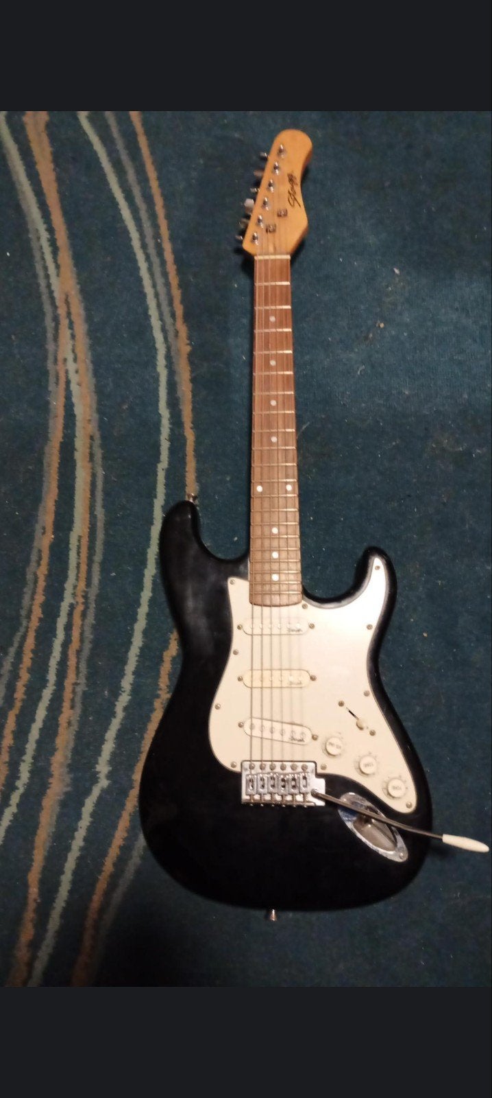 Stagg elektrische gitaar - Zwart/Wit, Muziek en Instrumenten, Ophalen, Gebruikt, Solid body, Overige merken