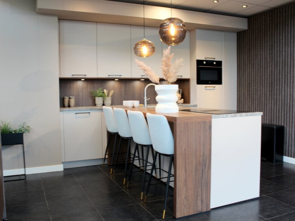 AF4 | Luxe Häcker Keuken met Bar & Pelgrim apparatuur, Ophalen, Info@)haecker-kuechen.de, Overige kleuren, Overige typen