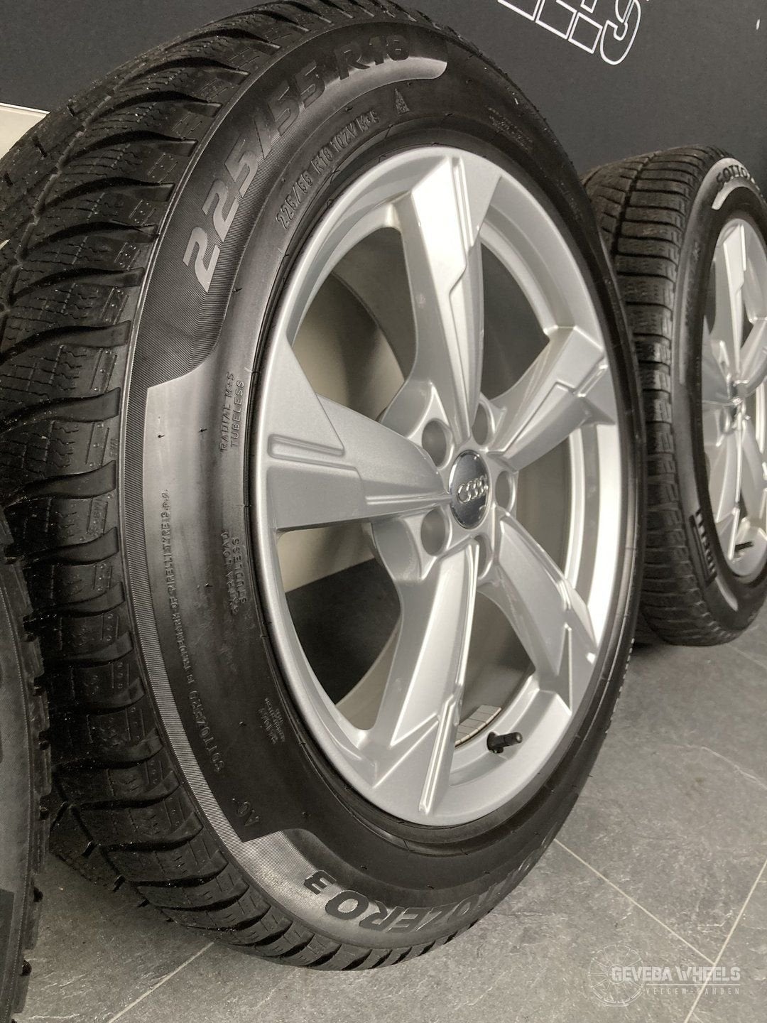 18” originele Audi A6 C8 velgen + Pirelli winterbanden 5x112, Auto-onderdelen, 18 inch, Gebruikt, -, -