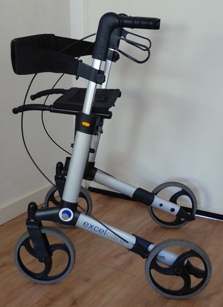 Rollator Merk: Excelcare XL 100 + Rugsteun ( 8.2 kg ), Ophalen, Opvouwbaar, Zo goed als nieuw