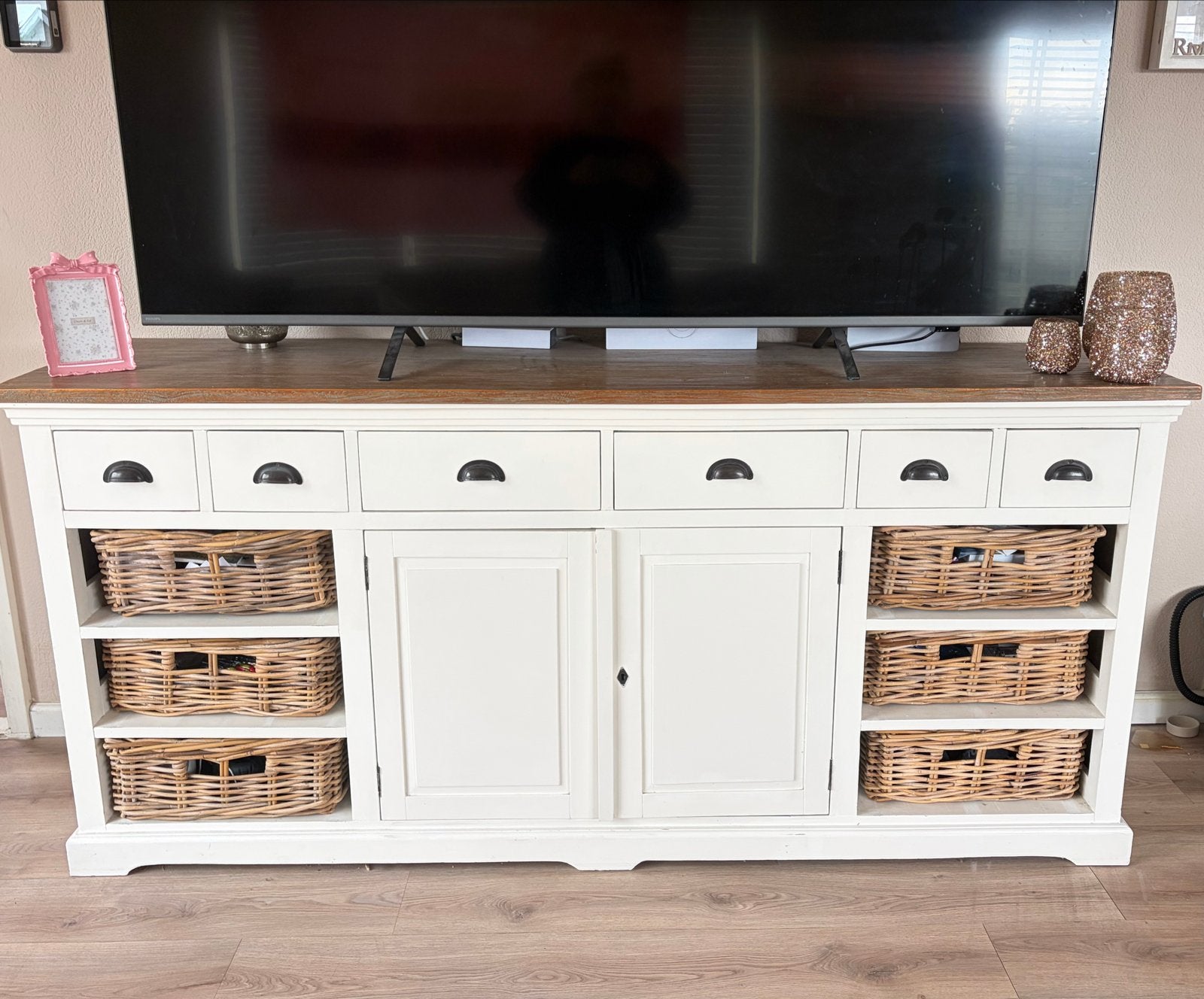 Landelijk dressoir met rieten manden en lades, Huis en Inrichting, Gebruikt, 100 tot 150 cm, 150 tot 200 cm, Ophalen of Verzenden